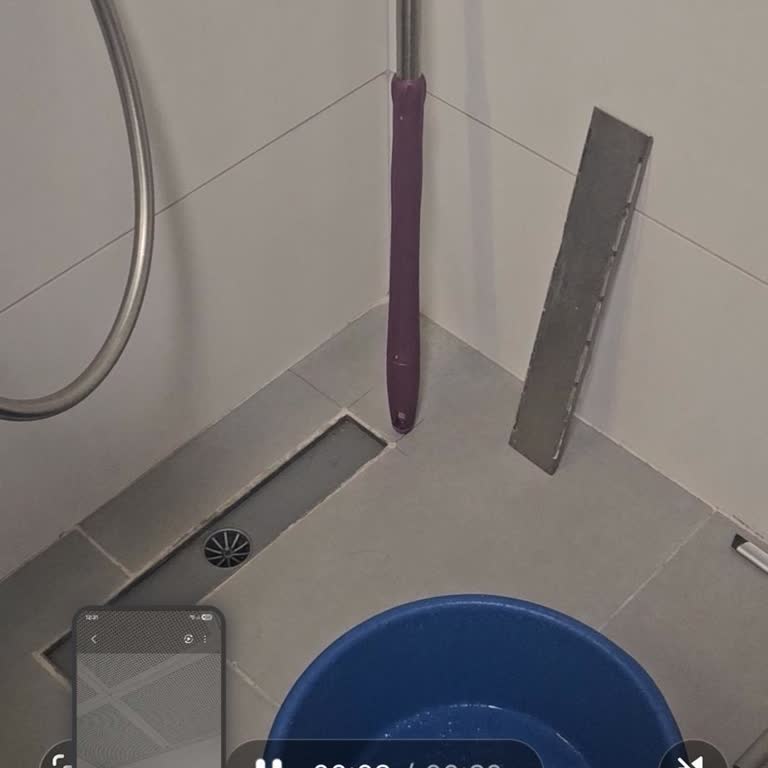 Kaba Müşteri Temsilciliği Ve Banyodaki Su Hasarına Müdahale Eksikliği