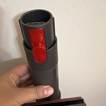 Dyson Süpürge Teleskopik Borusu İlk Haftada Kırıldı, Kullanıcı Hatası İddiası