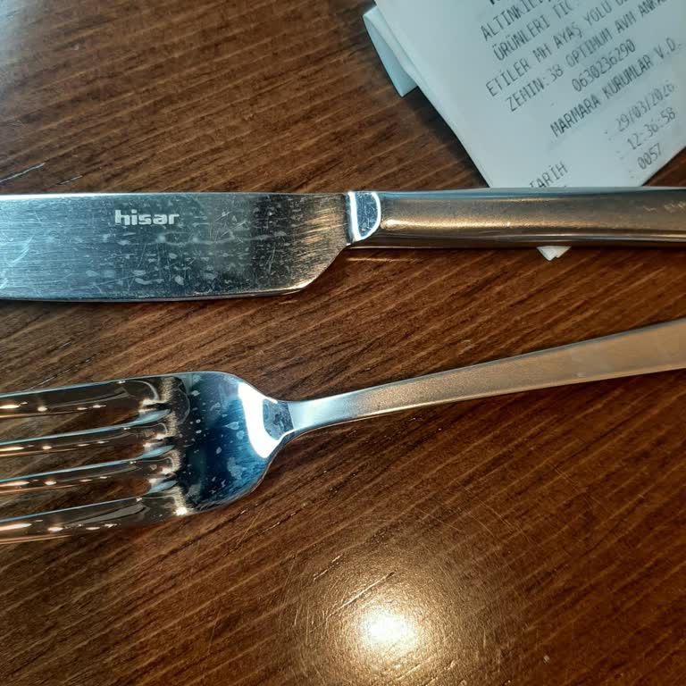 Kahve Dünyası Optimum AVM Şubesinde Çatal Bıçaklardaki Hijyen Sorunu