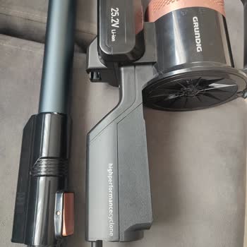 Ücretli Parça Değişiminden Sonra Kısa Sürede Kırılan Süpürge Kafası İçin Ücretsiz Değişim Talebi