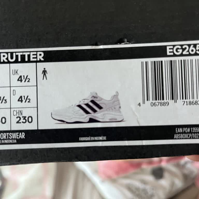 Trendyol Faturası Uyuşmayan Sahte Adidas Ayakkabı İçin İade Ve Satıcıya Yaptırım Talebi