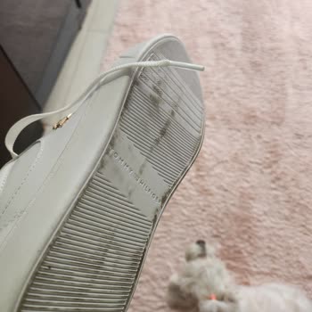 Kullanılmış Sneaker İçin Stok Yok Değişim Ve Geciken İade