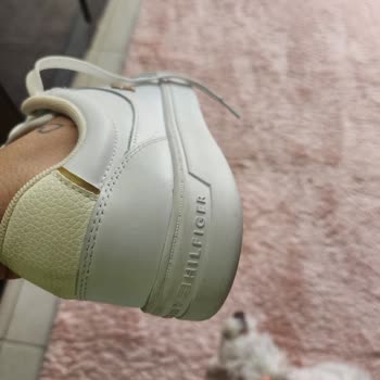 Kullanılmış Sneaker İçin Stok Yok Değişim Ve Geciken İade