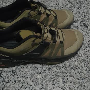 Salomon Outdoor Ayakkabısının Sağ Tekinde Dikiş Patlaması Ve Garanti Reddi