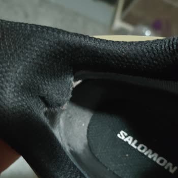 Salomon Outdoor Ayakkabısının Sağ Tekinde Dikiş Patlaması Ve Garanti Reddi