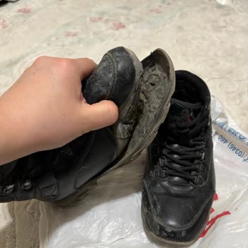 Polaris Çocuk Botunda Üretim Hatası: Fermuar Bozulması, Deri Atması Ve Taban Ayrılması