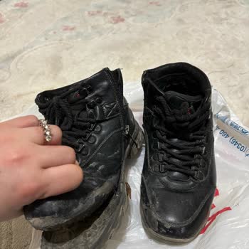 Polaris Çocuk Botunda Üretim Hatası: Fermuar Bozulması, Deri Atması Ve Taban Ayrılması