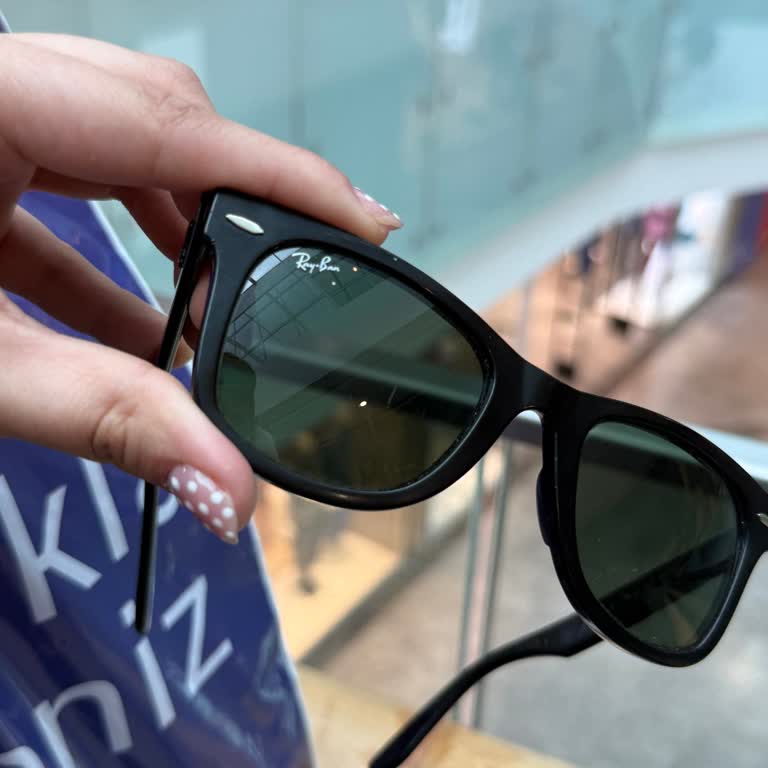 Rayban Gözlüğümdeki Çizik Ve Buğulanma Garanti Kapsamına Alınmadı, Çözüm Bekliyorum