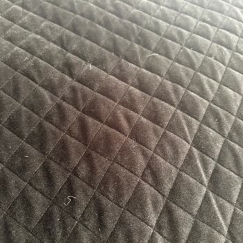 Kısa Sürede Tiftiklenen Yatak Örtüsünde Kalite Sorunu Ve Mağaza İhmali