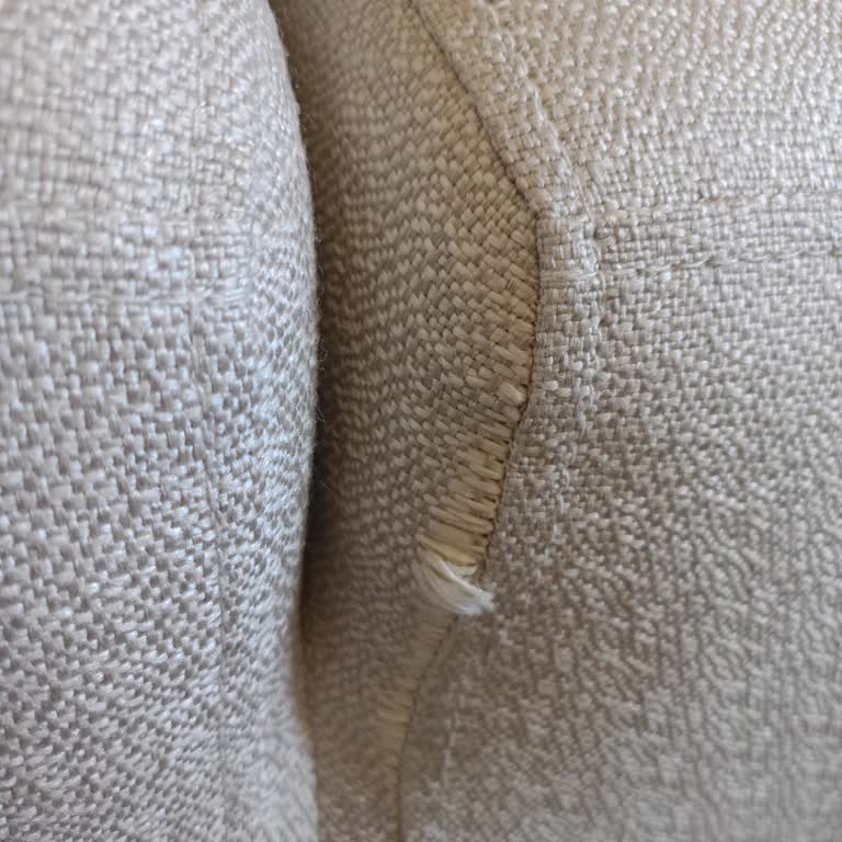 Koltuk Dikişindeki Üretim Hatası Ve Servis Yanıtsızlığı