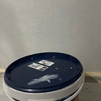 Katalogda Gri Gösterilen Boya Duvarımızda Lila Çıktı