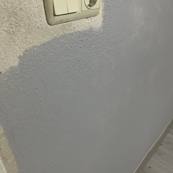 Katalogda Gri Gösterilen Boya Duvarımızda Lila Çıktı