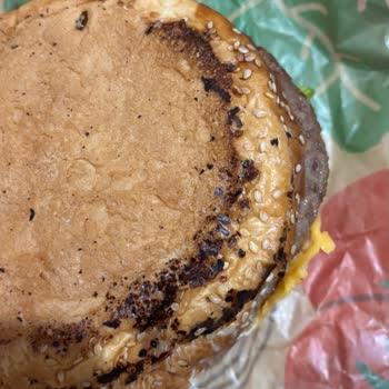 Yanık Burger Ve İade Talebim Üç Kez Reddedildi