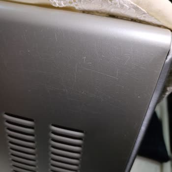 Bosch Midi Fırında Kılcal Çiziklerle Karşılaştım Sıfır Ürün Aldığıma Güvenim Sarsıldı