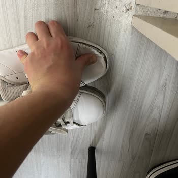 Hepsiburada'dan Aldığım Adidas Ayakkabı 6 Ay İçinde Kullanılamaz Hale Geldi, Satıcı Yanıtsız