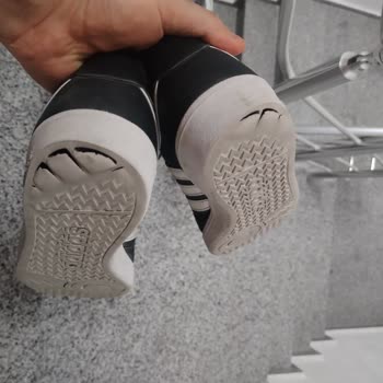 Kısa Sürede Deforme Olan Adidas Ayakkabısı İçin Ürün Değişimi Talebi