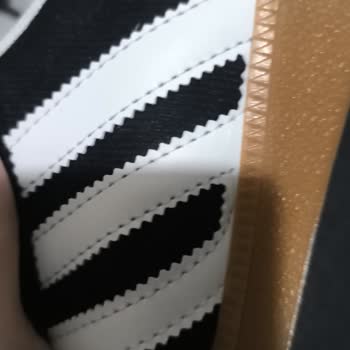 Shoeday Butik Kusurlu Adidas Ayakkabılar İçin Kargo Ücreti Talep Edilmesi Ve İade Reddi