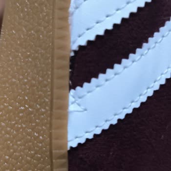 Shoeday Butik Kusurlu Adidas Ayakkabılar İçin Kargo Ücreti Talep Edilmesi Ve İade Reddi