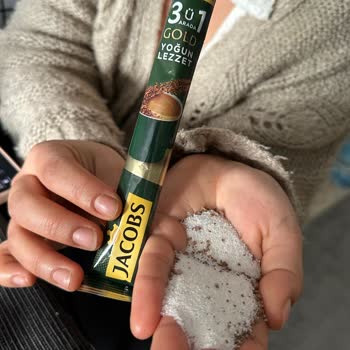 Jacobs 3'ü 1 Arada Gold Kahve Süt Tozu Gibi Tadıyla Hayal Kırıklığı