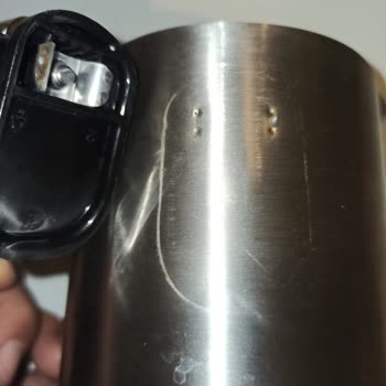 Karaca Züccaciye Çelik Gövdeye Puntayla Tutturulmuş Olan Kulp Kısmı Elimde Kaldı