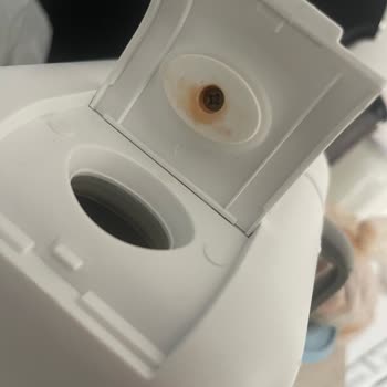 Kiwi Home Bebek Gıdası Hazırlamak İçin Kullanılan Bir Üründe Bu Şekilde Paslanma Görülmesi