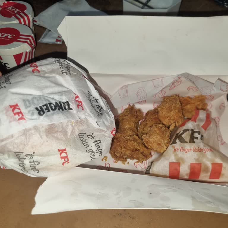 KFC Halkalı Şubesinde Tekrarlayan Eksik Burger Teslimi Ve İade Sorunu