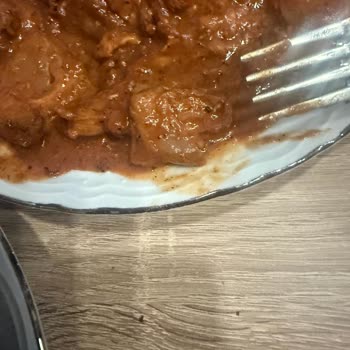 Pişmiş İddia Edilen Tavuk Ürünün Çiğ Olması Ve Sağlık Riski