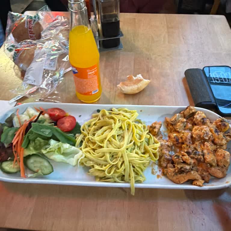 Tek Kişiye Yer Verilmediği Çelişkili Tavırlarıyla HD İskender'de Müşteri Saygısızlığı