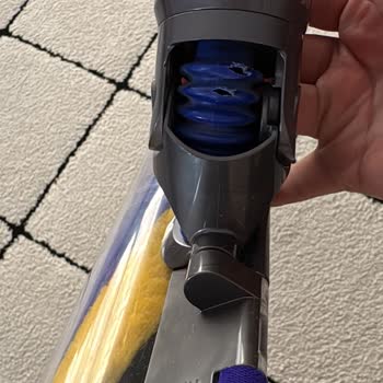Garanti Süresindeki Dyson V15 Lazer Hortum Başlığı Yırtılması Kapsam Dışı