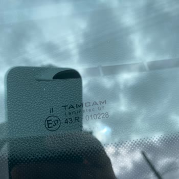 Yan Sanayi Camlı Kiralık Araçta Orijinal Cam Ücretinin 30 Bin TL Olarak Tahsil Edilmesi