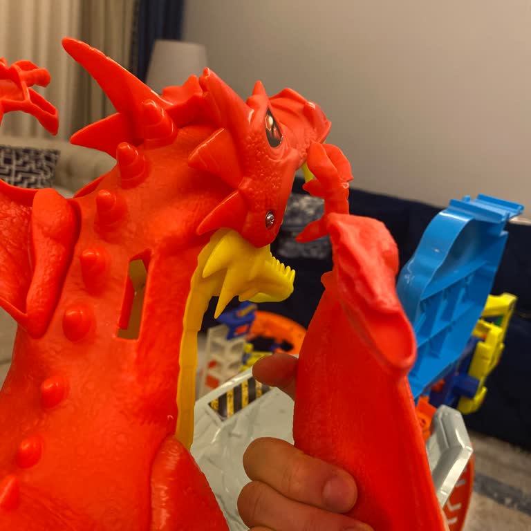 Hot Wheels Ultimate Garage Setindeki Üretim Hatası: Kanat Parçasının Değişimi Talebi