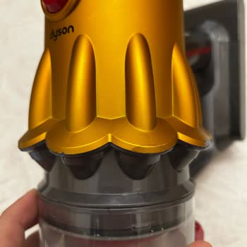 Dyson V12 Detect Slim Absolute’da Gövde Çatlakları Ve Bağlantı Gevşemesi Gizli Ayıp