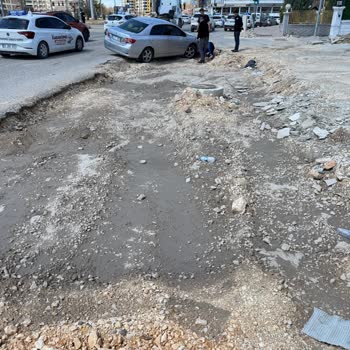 Şanlıurfa Karaköprü Hoca Bulvarı Yol Çalışması İş Yerime Girişi Kapatıyor