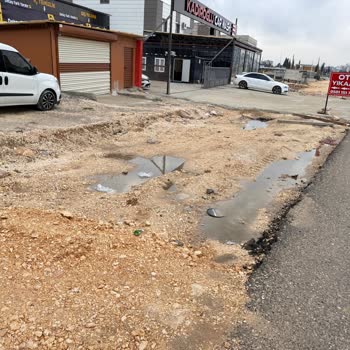 Şanlıurfa Karaköprü Hoca Bulvarı Yol Çalışması İş Yerime Girişi Kapatıyor