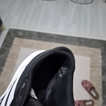 Adidas Runfalcon 5 Ayakkabısında Ayıplı Deformasyon Ve İade Talebi