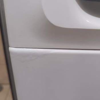 Profilo Premium Çamaşır Makinesinde Boya Dökülmesi Ve Amortisör Arızası Ücretsiz Değişim Talebi