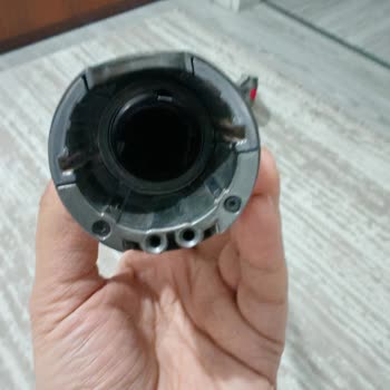 Dyson V12 Detect Slim Boru Çatlağı İçin Garanti Kapsamında Ücretsiz Değişim Talebi