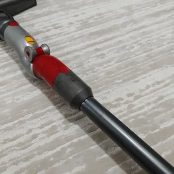 Dyson V12 Detect Slim Boru Çatlağı İçin Garanti Kapsamında Ücretsiz Değişim Talebi