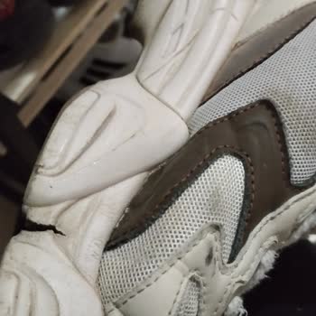 Ayakkabının Tabanı Ayrıldı, Filelerde Yırtılma Ve Mağazadan Cevap Bekleniyor