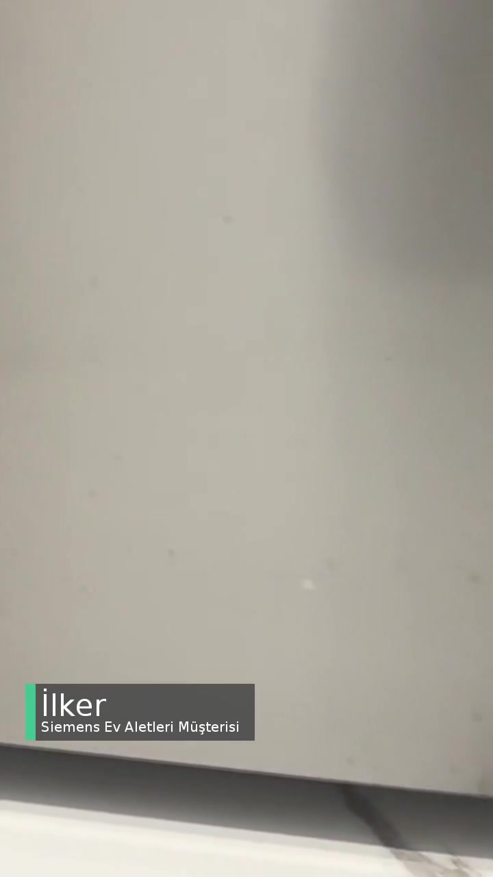 Siemens Buzdolabı Yüzeyinde Oluşan Anlamsız Lekelenmeler! videonun kapak resmi