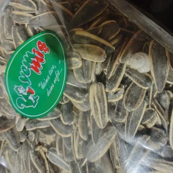 Özdanacı Kuruyemiş Çekirdek Poşeti İçinde Salyangoz Çıktı