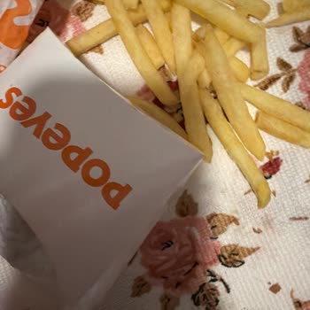 Popeyes Ve Yemeksepeti'nde Tekrarlanan Sipariş Eksikliği Ve İletişim Sorunu