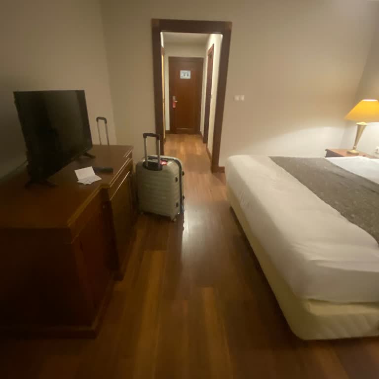 Yanıltıcı Puanlamalı Otelde Kötü Hizmet Ve İade Reddi