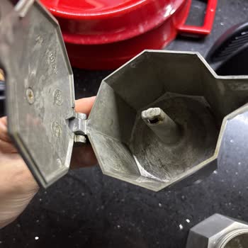 Bialetti Moka Potunun Kısa Sürede Deforme Olması Ve Kötü Koku Sorunu