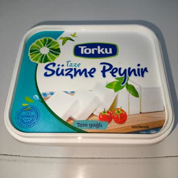 Bozulmuş Torku Süzme Peynirin Kötü Kokusu Ve Sağlık Riski İçin Tam İade Talebi