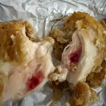 Çiğ Tavuklu Popeyes Sandviçi Sağlık Riski Ve Yanıtsız Müşteri Servisi