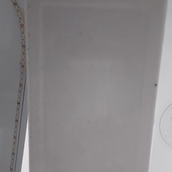 BİM Mağazasından Alınan Peynire Ambalaj Parçası Kaçtı: Hijyen Ve Sağlık Endişesi