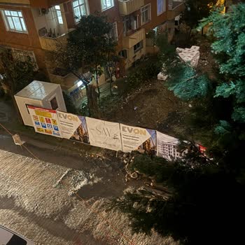 Güngören Sokak Lambalarında Elektrik Kesintisi Yaşlılar Ve Çocuklar İçin Güvenlik Riski