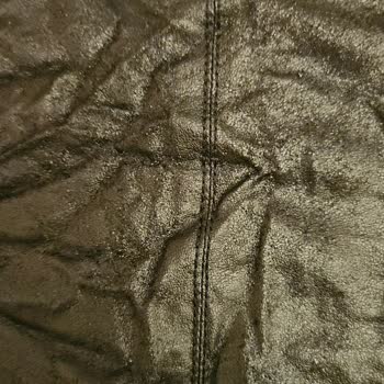 Deri Kısmı Pul Pulu Dökülen Elbise İçin Ürün Değişimi Ve İade Talebi