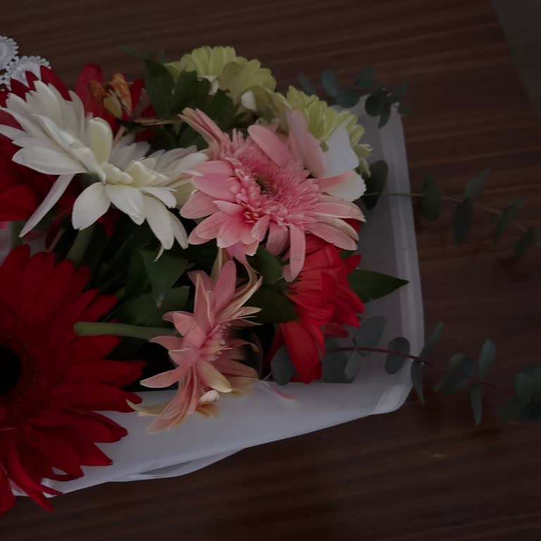 Getir Çarşı’da Çiçek Teslimatı Gecikti Ve Hasar Aldı; İade Bekleniyor